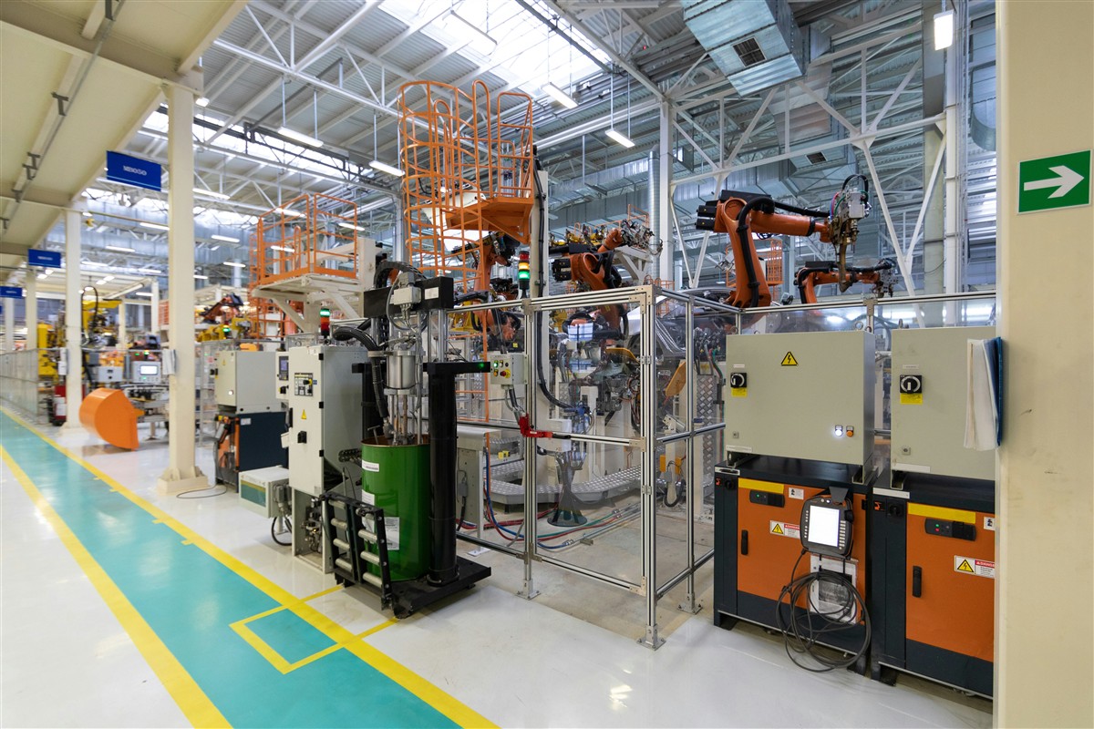 Electronics cleanroom 2